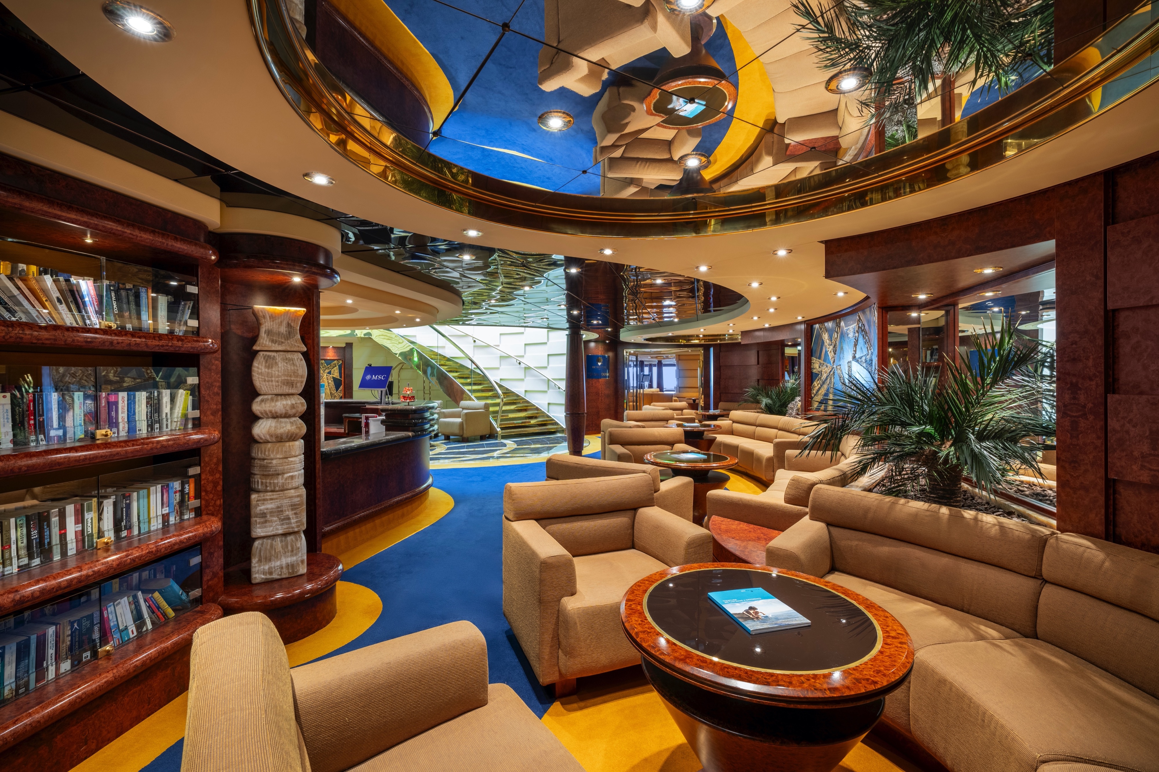 MSC Fantasia - MSC Yacht Club
